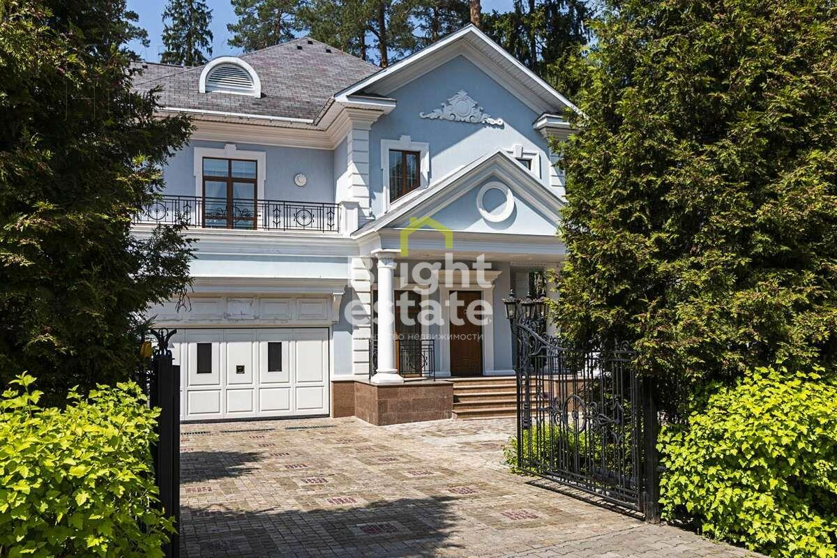 2-этажный коттедж 782.7 м² с отделкой