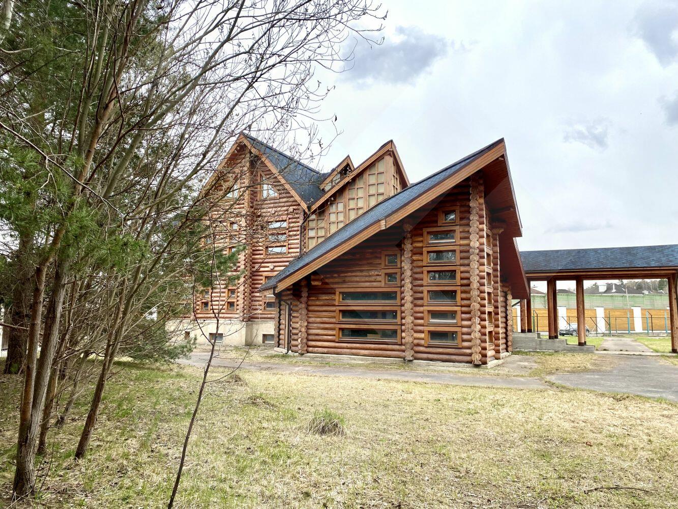 2-этажный коттедж 1 000 м² без отделки