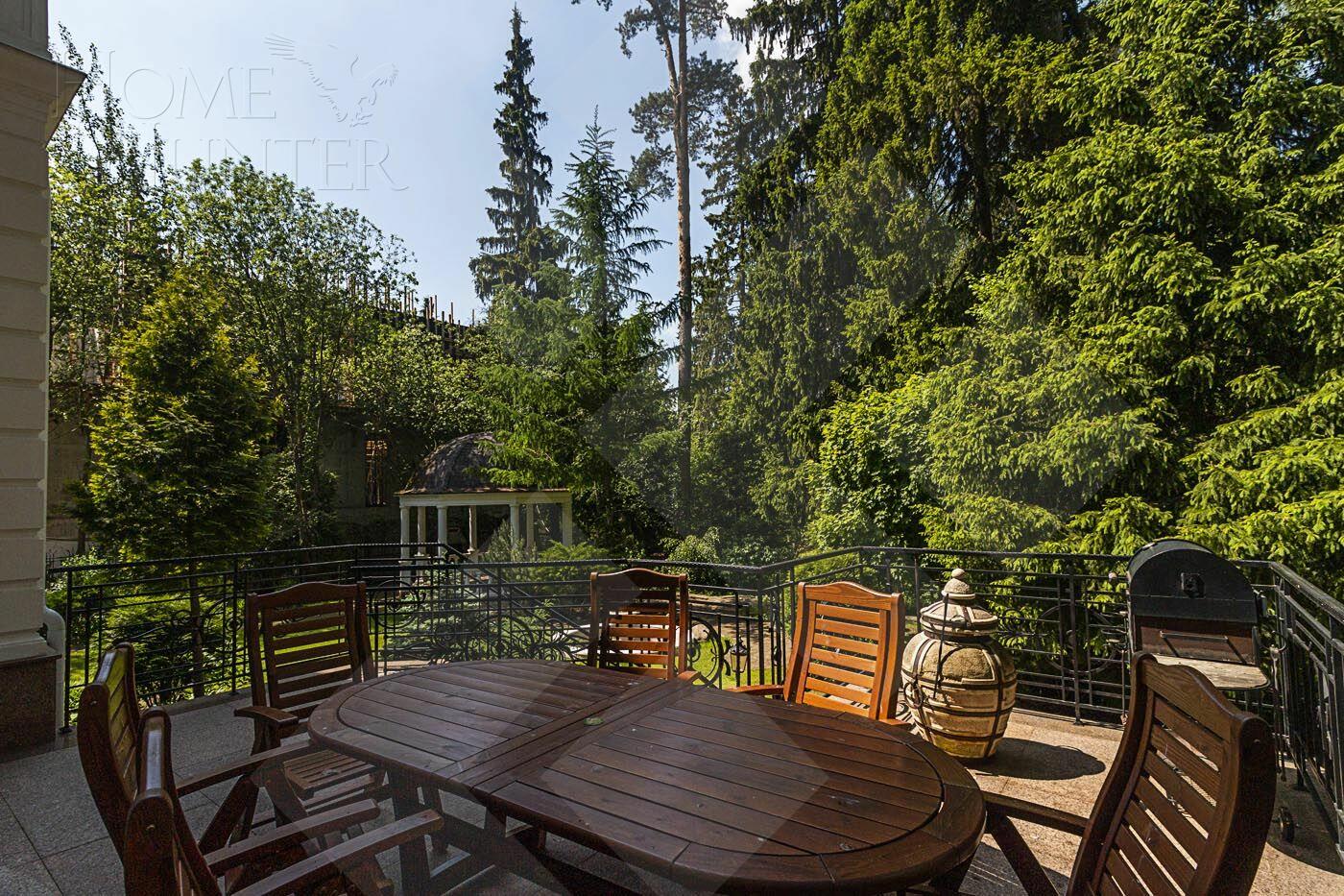 2-этажный коттедж 782.7 м² с отделкой