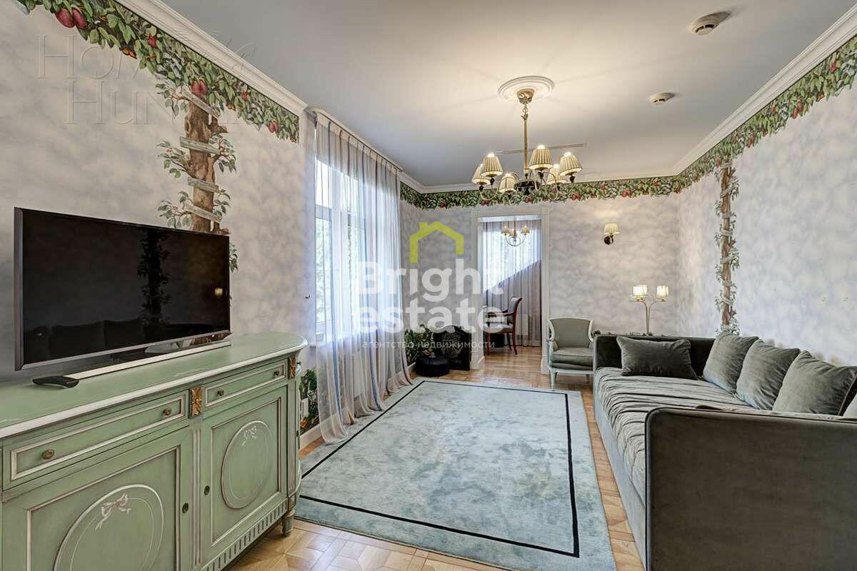 2-этажный коттедж 782.7 м² с отделкой