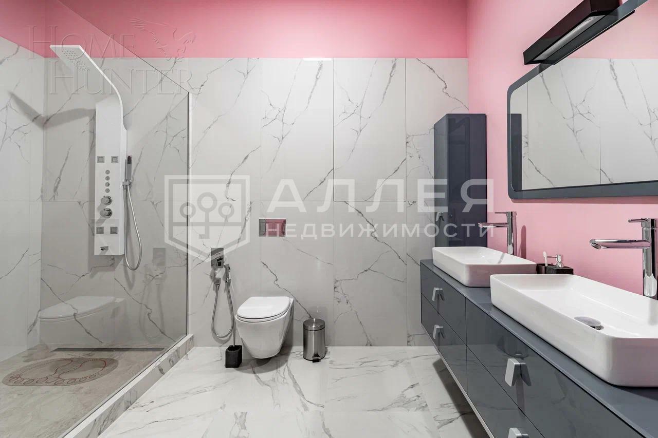 3-этажный коттедж 1 300 м² с отделкой