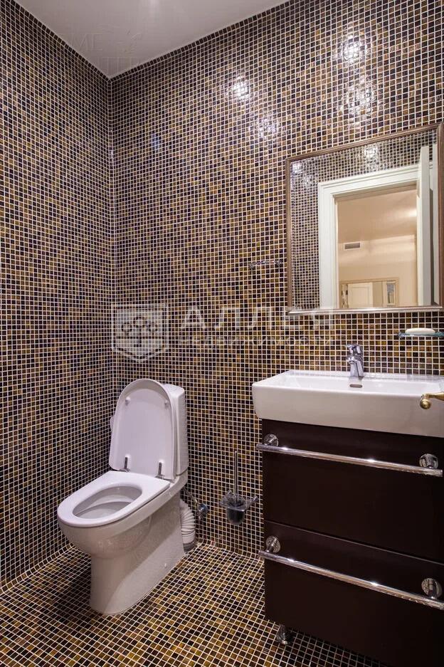 4-этажный коттедж 972.8 м² с отделкой