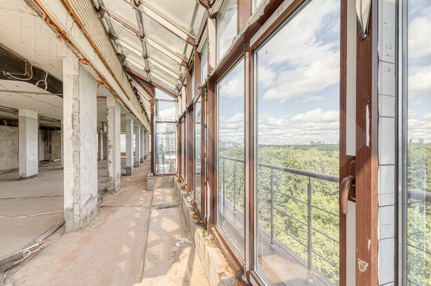 10-КОМН. ПЕНТХАУС БЕЗ ОТДЕЛКИ 690 М² НА 7 ЭТАЖЕ