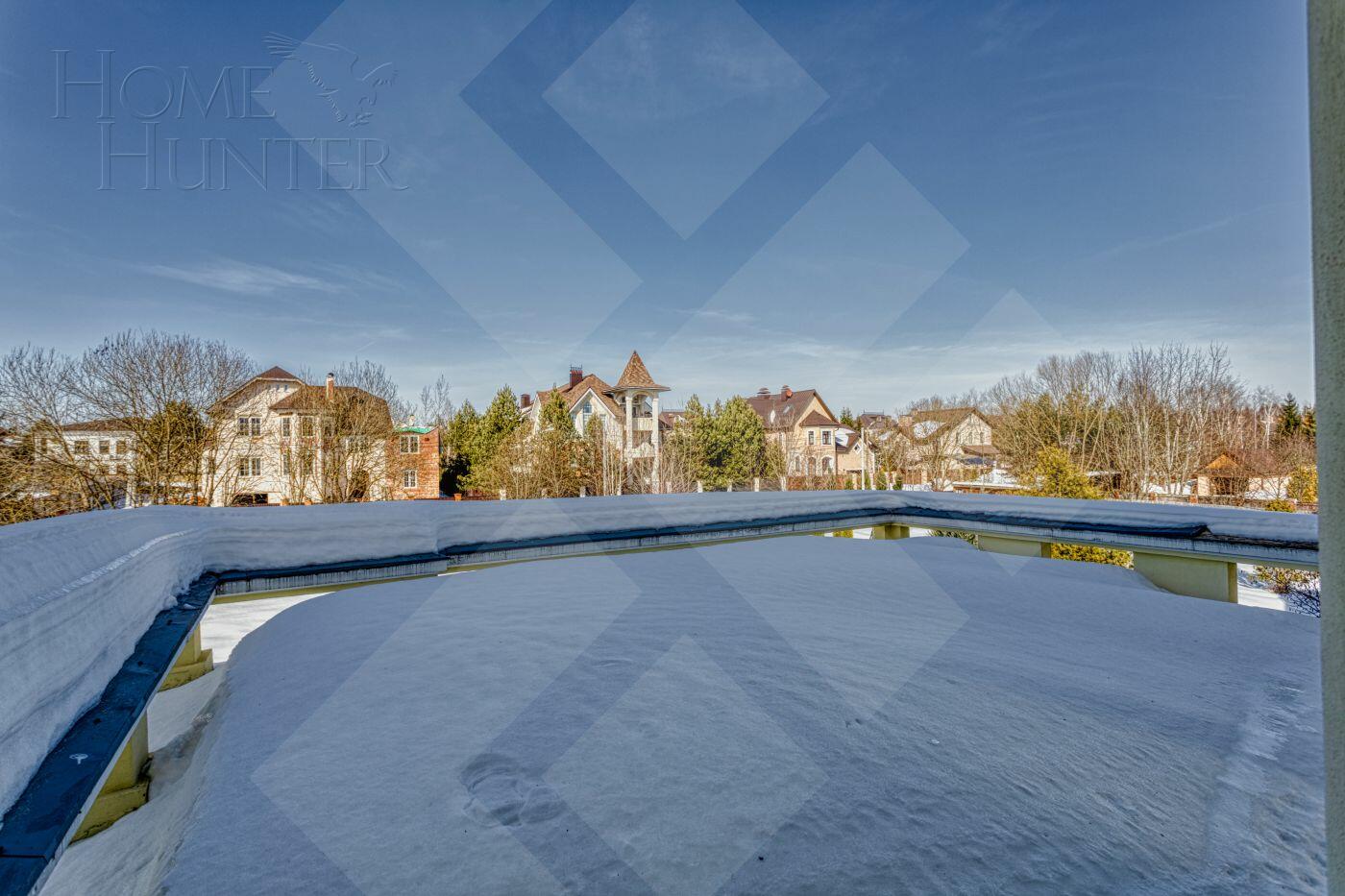 3-этажный коттедж 640 м² без отделки