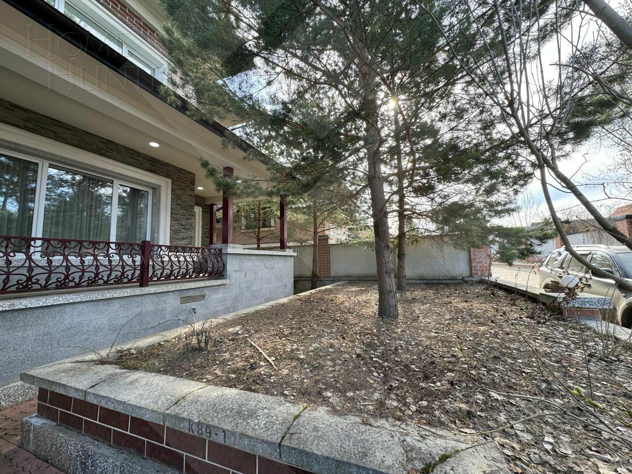 3-этажный таунхаус 360 м² с отделкой