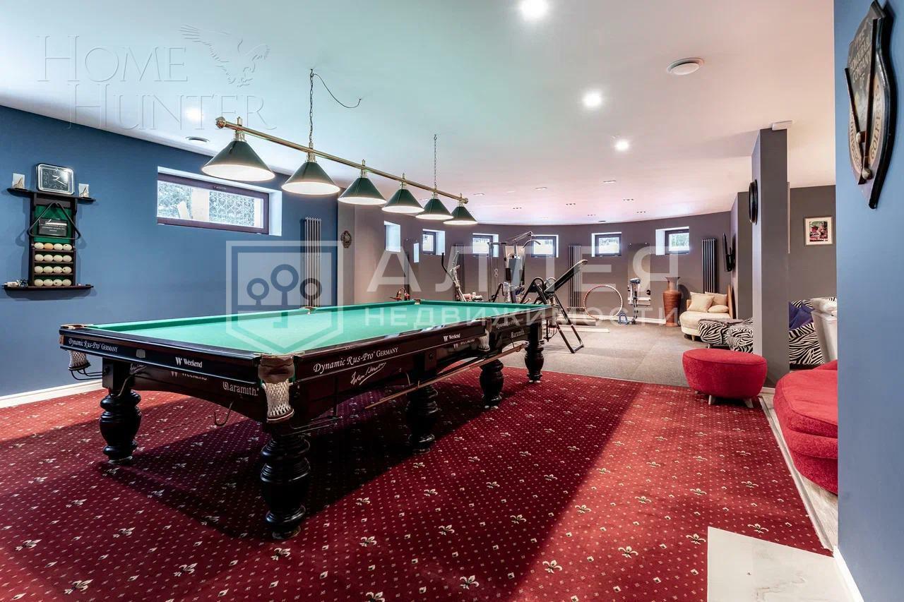 3-этажный коттедж 1 300 м² с отделкой