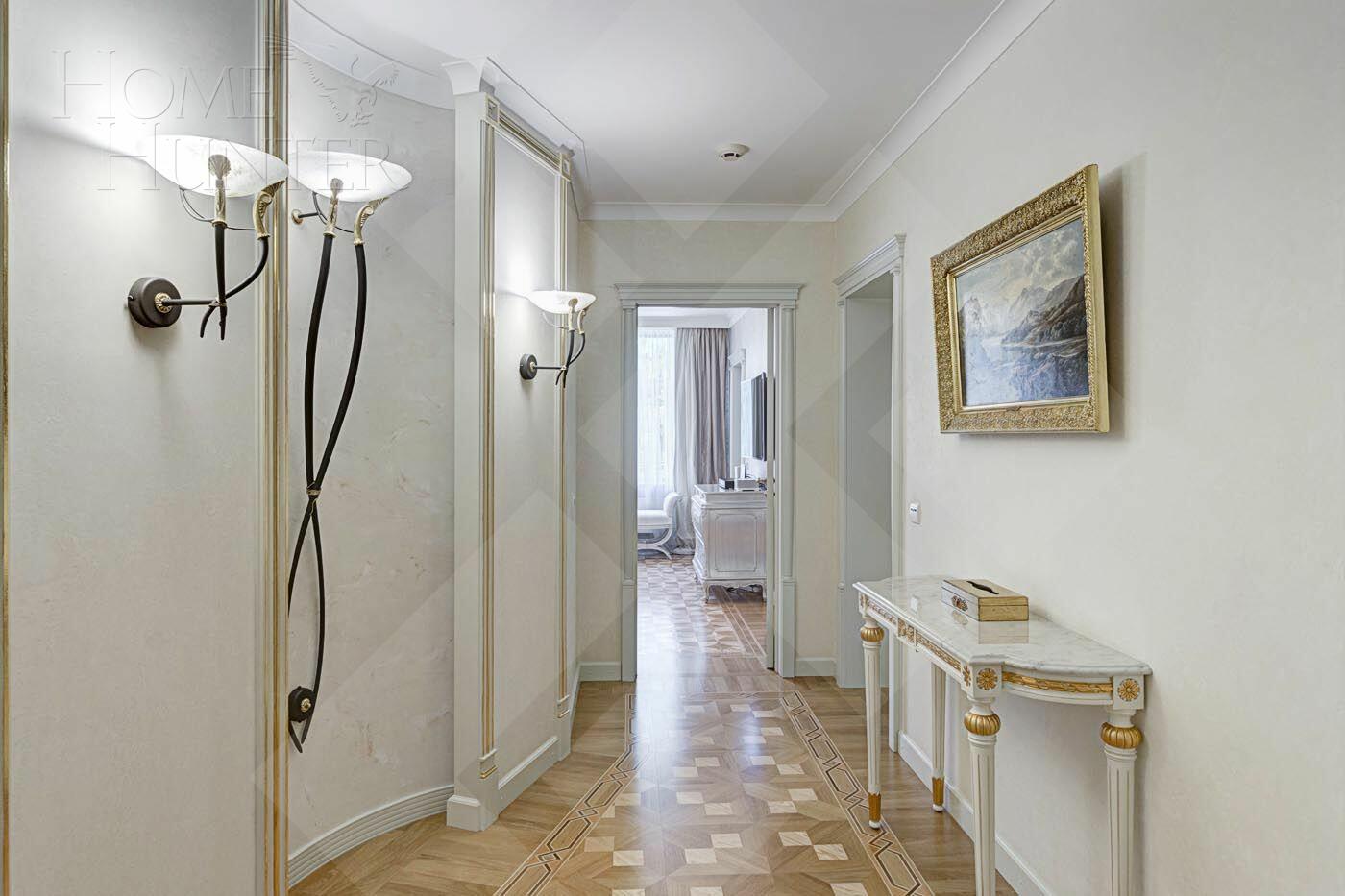 2-этажный коттедж 782.7 м² с отделкой