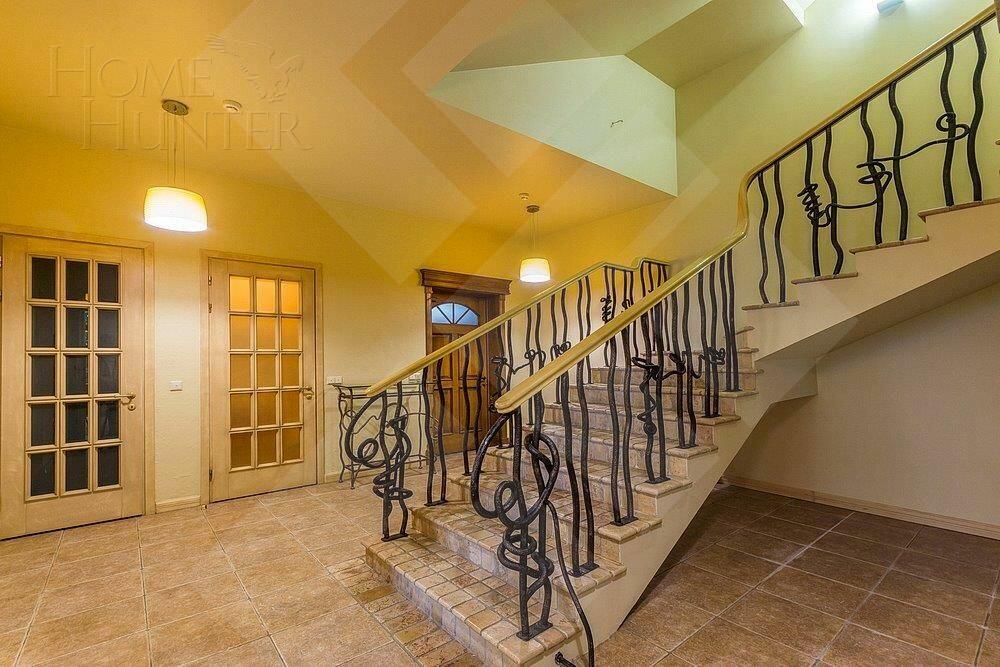 3-УРОВНЕВЫЙ ОСОБНЯК С ОТДЕЛКОЙ 1 040 М² НА 1 ЭТАЖЕ