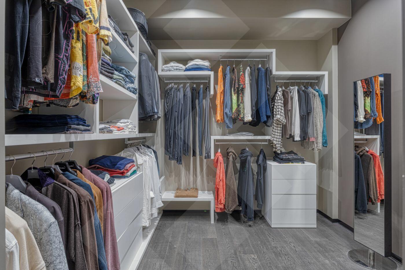 4-КОМН. КВАРТИРА С ОТДЕЛКОЙ 237 М² НА 5 ЭТАЖЕ