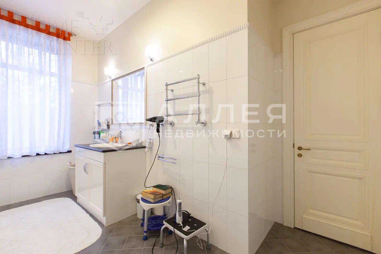 4-этажный коттедж 972.8 м² с отделкой