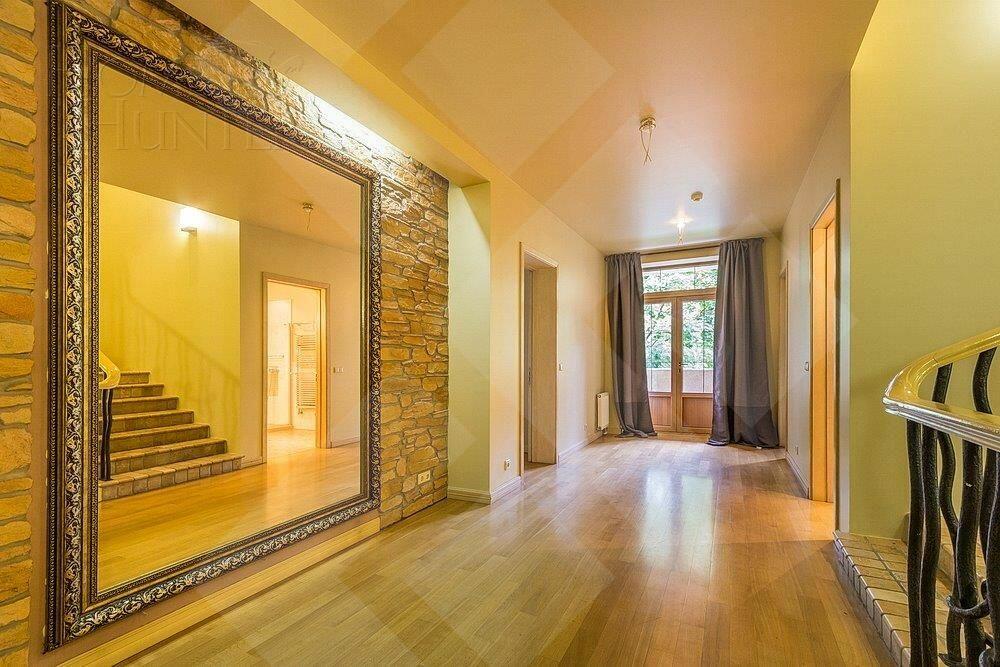 3-УРОВНЕВЫЙ ОСОБНЯК С ОТДЕЛКОЙ 1 040 М² НА 1 ЭТАЖЕ