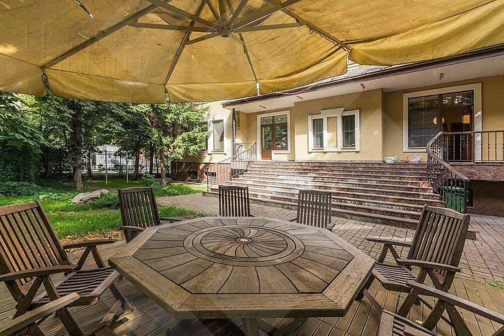 3-УРОВНЕВЫЙ ОСОБНЯК С ОТДЕЛКОЙ 1 040 М² НА 1 ЭТАЖЕ