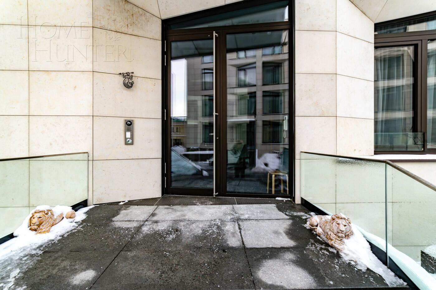 5-КОМН. КВАРТИРА С ОТДЕЛКОЙ 145 М² НА 3 ЭТАЖЕ