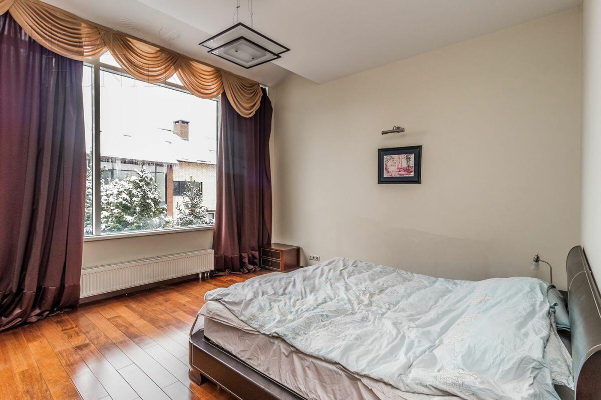 2-этажный таунхаус 280 м² с отделкой