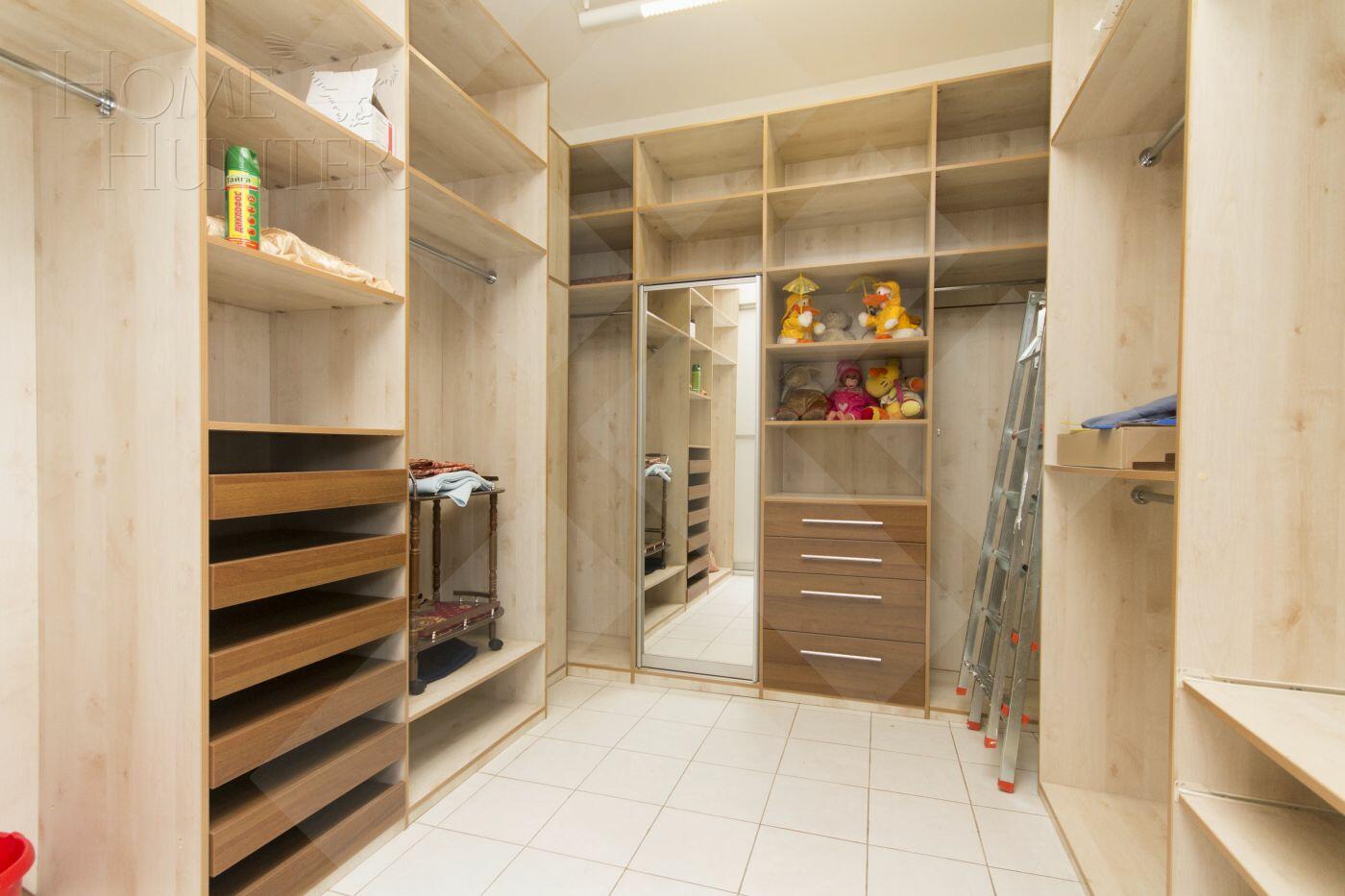 3-КОМН. КВАРТИРА С ОТДЕЛКОЙ 160 М² НА 4 ЭТАЖЕ