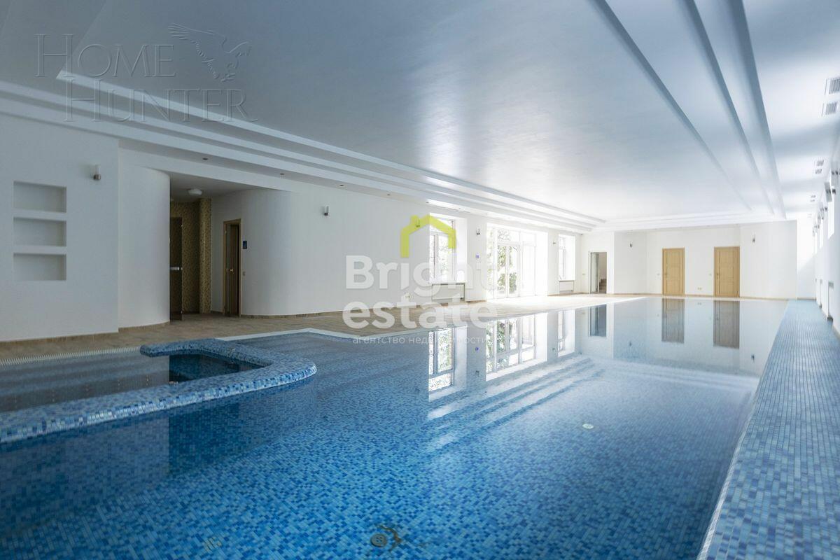 2-этажный коттедж 1 378 м² с отделкой