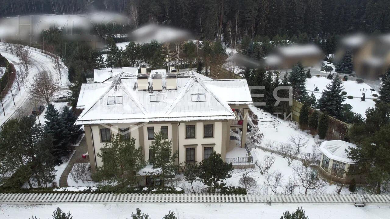 4-этажный коттедж 972.8 м² с отделкой