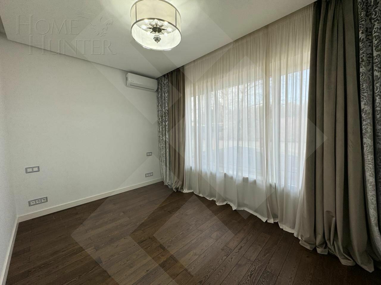 3-этажный таунхаус 360 м² с отделкой