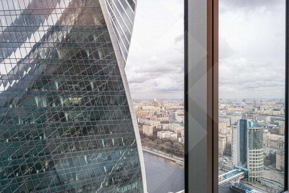 4-КОМН. АПАРТАМЕНТЫ С ОТДЕЛКОЙ 175.2 М² НА 40 ЭТАЖЕ