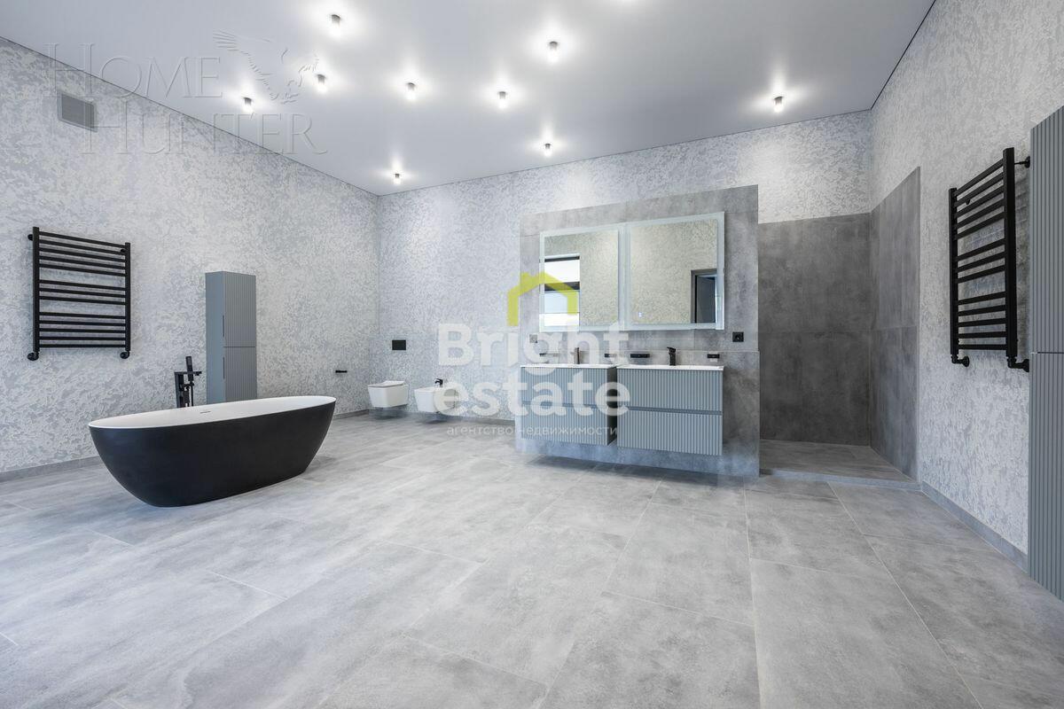 2-этажный коттедж 1 300 м² без отделки