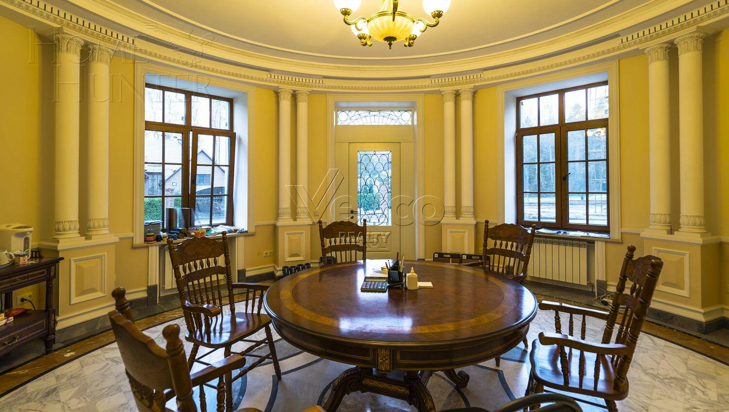 2-этажный коттедж 900 м² с отделкой