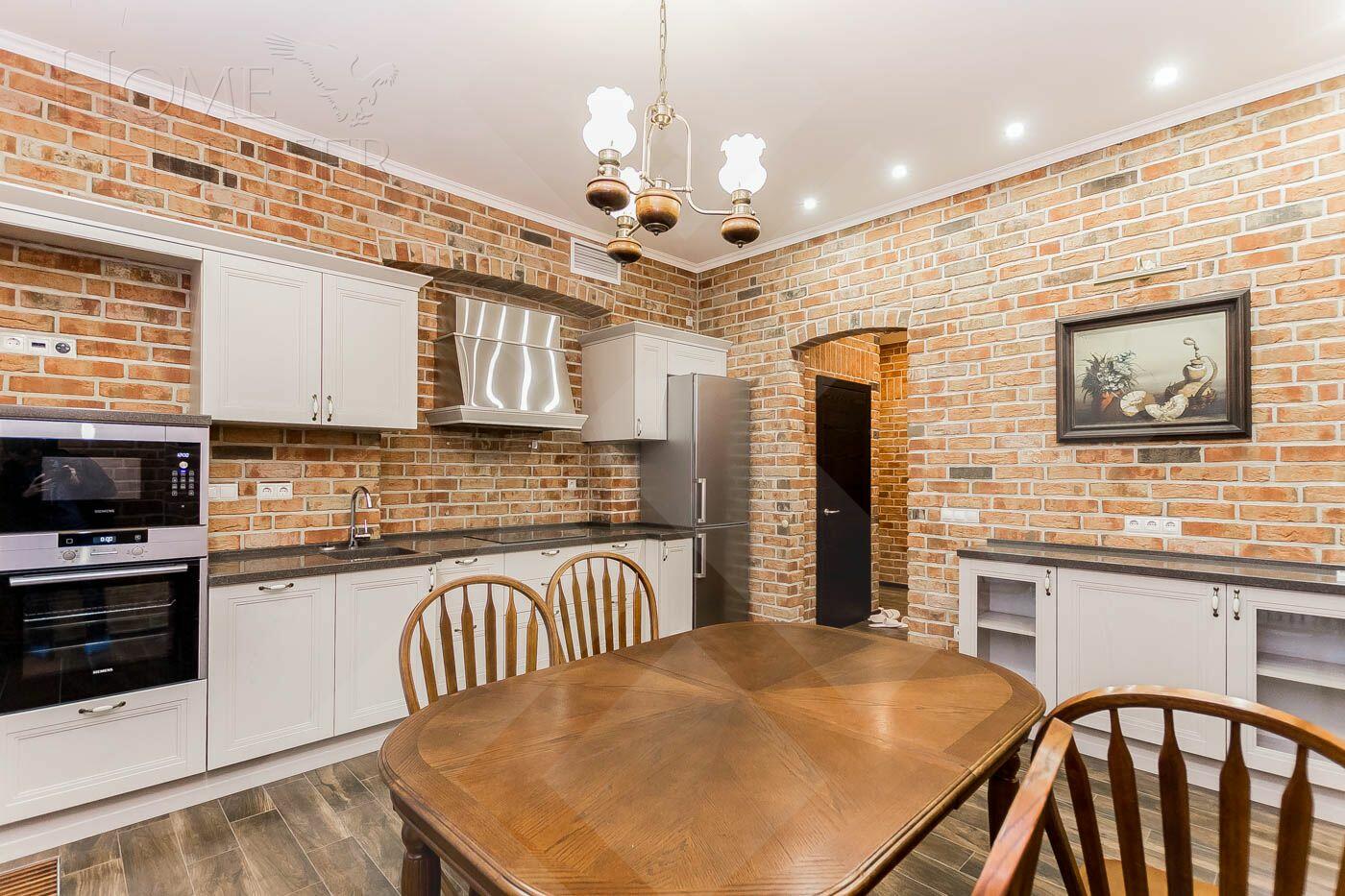 2-КОМН. КВАРТИРА С ОТДЕЛКОЙ 95 М² НА 4 ЭТАЖЕ