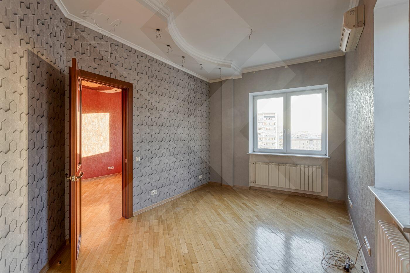 5-КОМН. КВАРТИРА С ОТДЕЛКОЙ 196.1 М² НА 10 ЭТАЖЕ