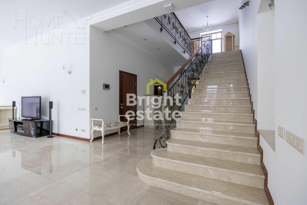2-этажный коттедж 1 378 м² с отделкой