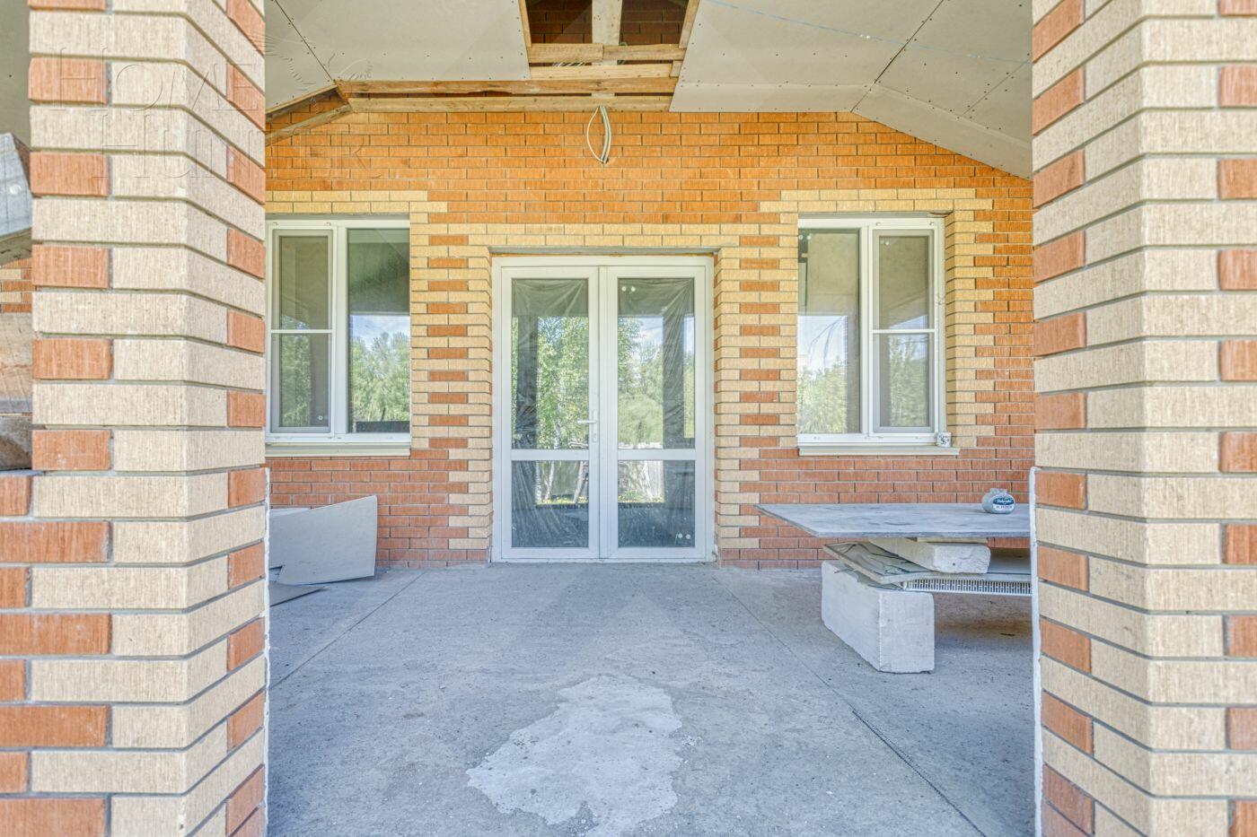 1-этажный коттедж 300 м² без отделки