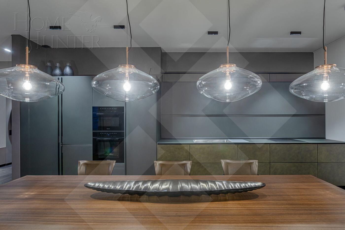 4-КОМН. КВАРТИРА С ОТДЕЛКОЙ 237 М² НА 5 ЭТАЖЕ