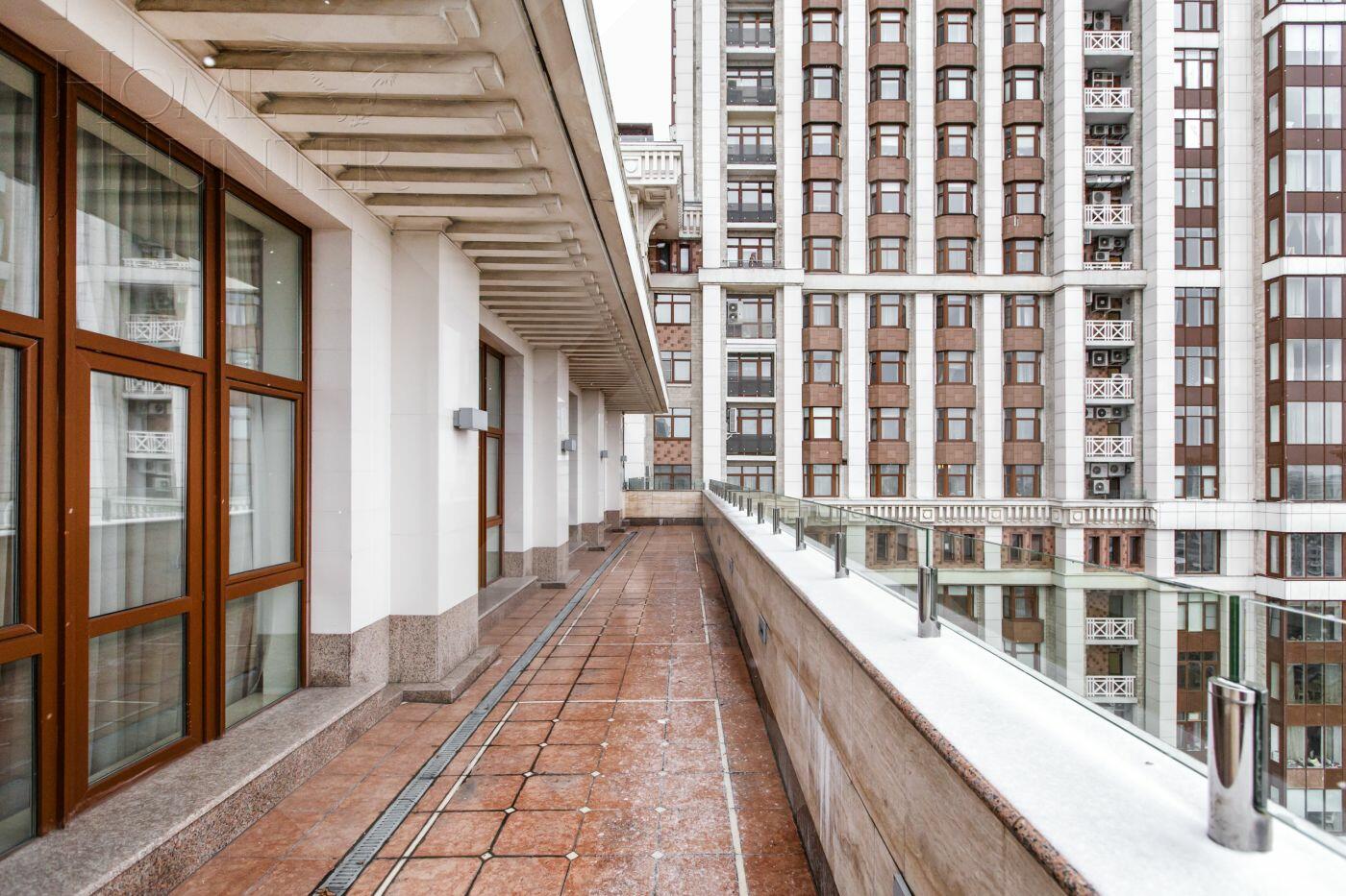 3-КОМН. ПЕНТХАУС С ОТДЕЛКОЙ 262 М² НА 22 ЭТАЖЕ