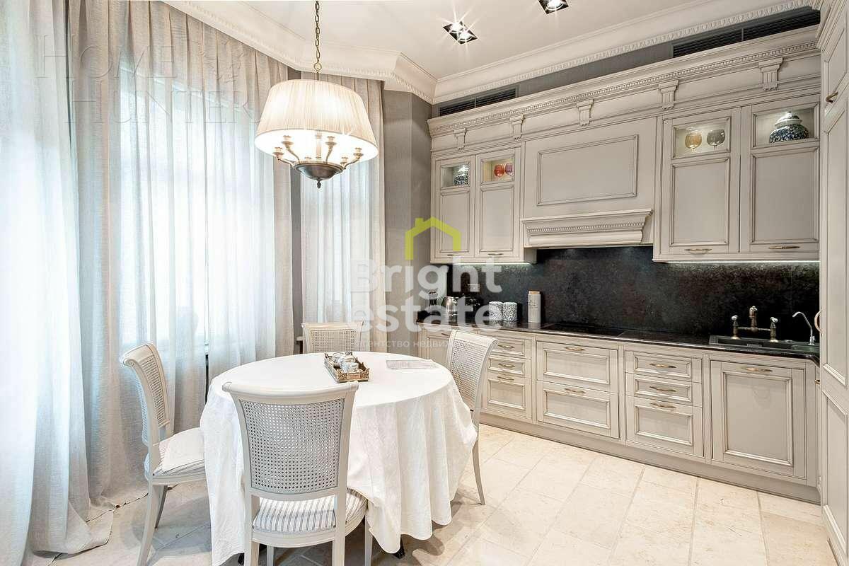 3-этажный коттедж 420 м² с отделкой