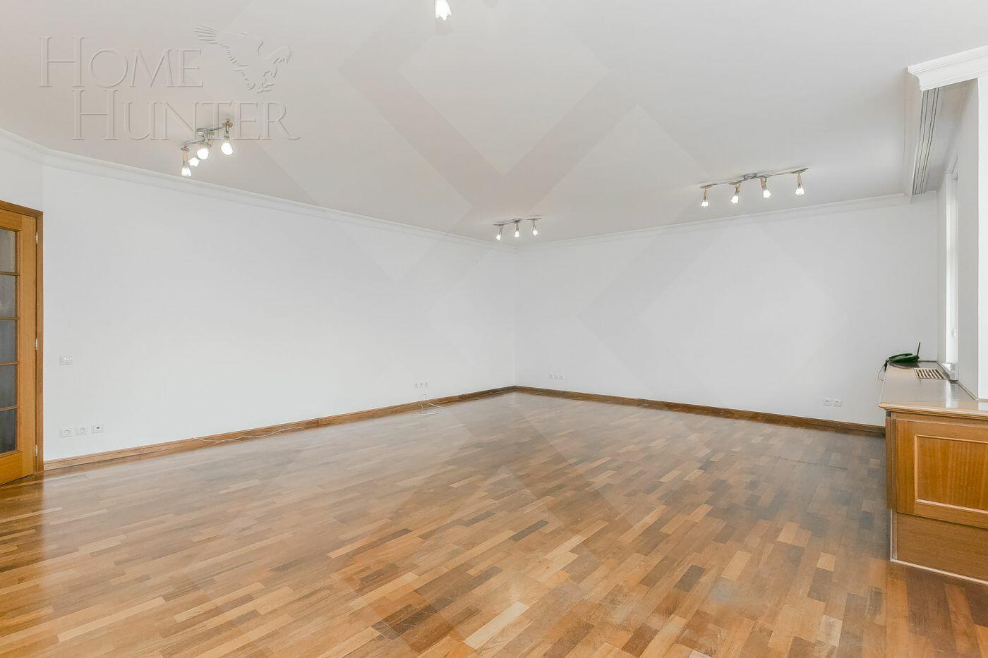 4-КОМН. КВАРТИРА С ОТДЕЛКОЙ 130.3 М² НА 5 ЭТАЖЕ