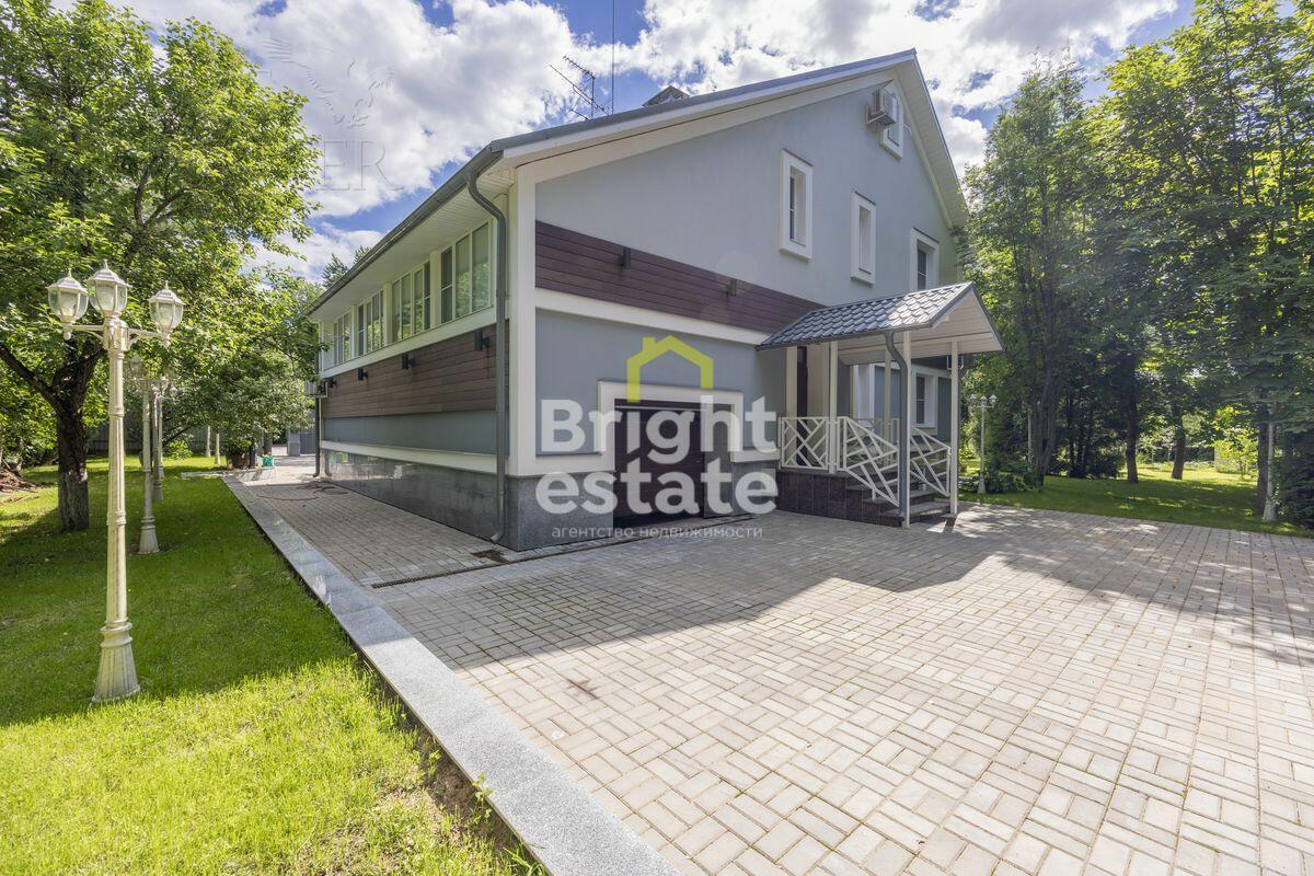 2-этажный коттедж 443 м² с отделкой