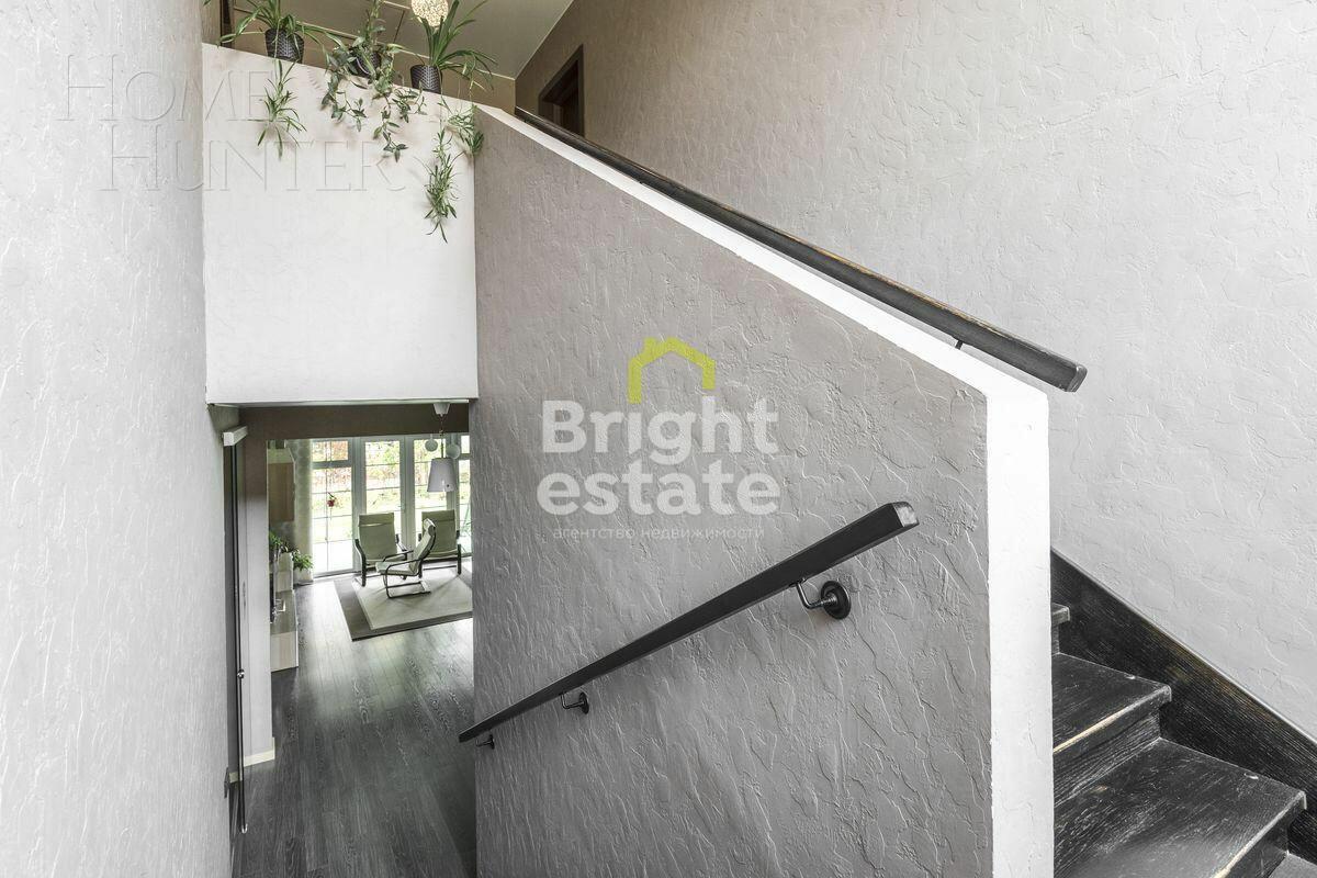 2-этажный коттедж 270 м² с отделкой