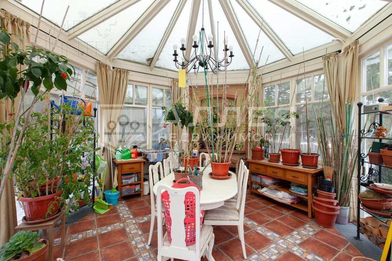 4-этажный коттедж 972.8 м² с отделкой