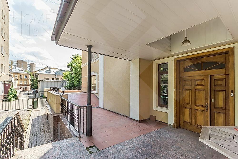 3-УРОВНЕВЫЙ ОСОБНЯК С ОТДЕЛКОЙ 1 040 М² НА 1 ЭТАЖЕ