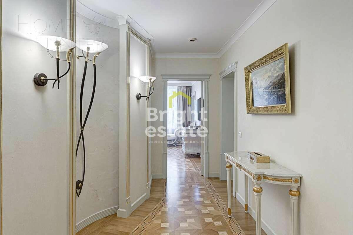 2-этажный коттедж 782.7 м² с отделкой
