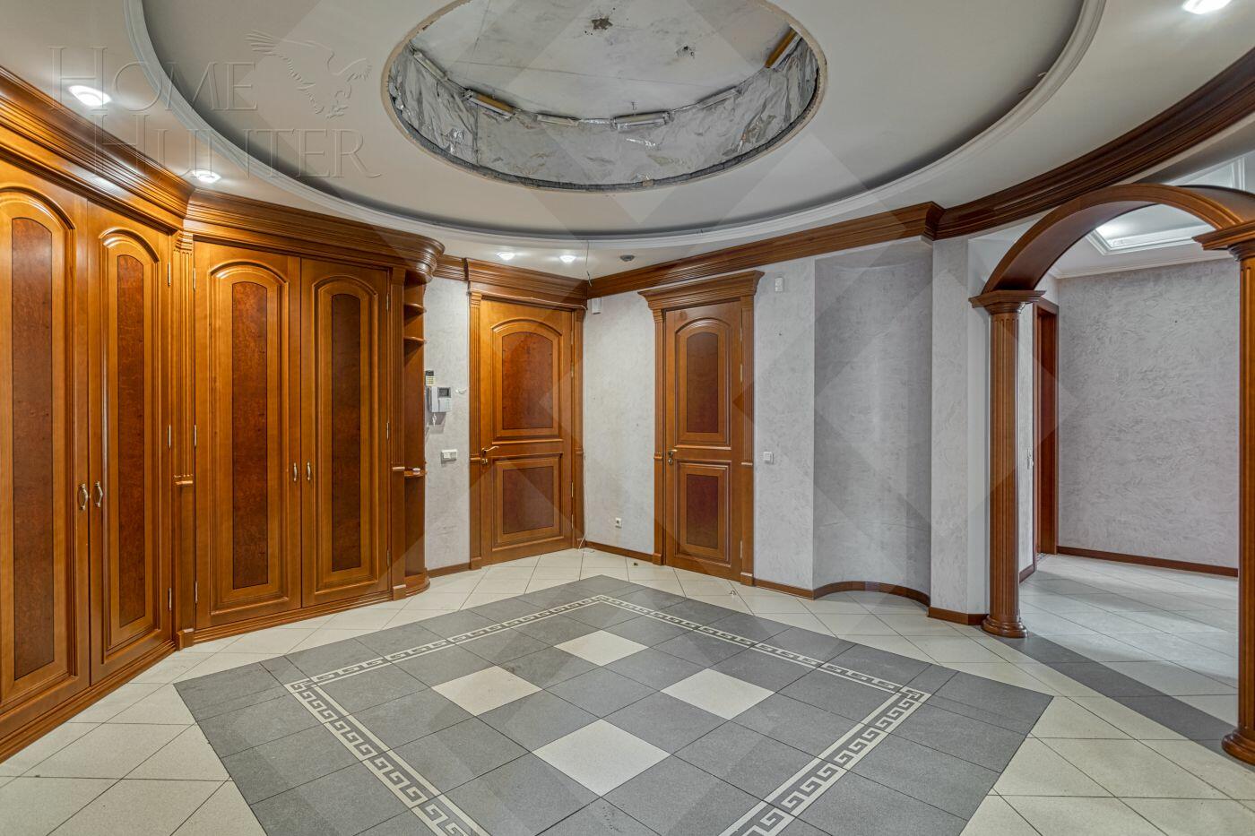 5-КОМН. КВАРТИРА С ОТДЕЛКОЙ 196.1 М² НА 10 ЭТАЖЕ