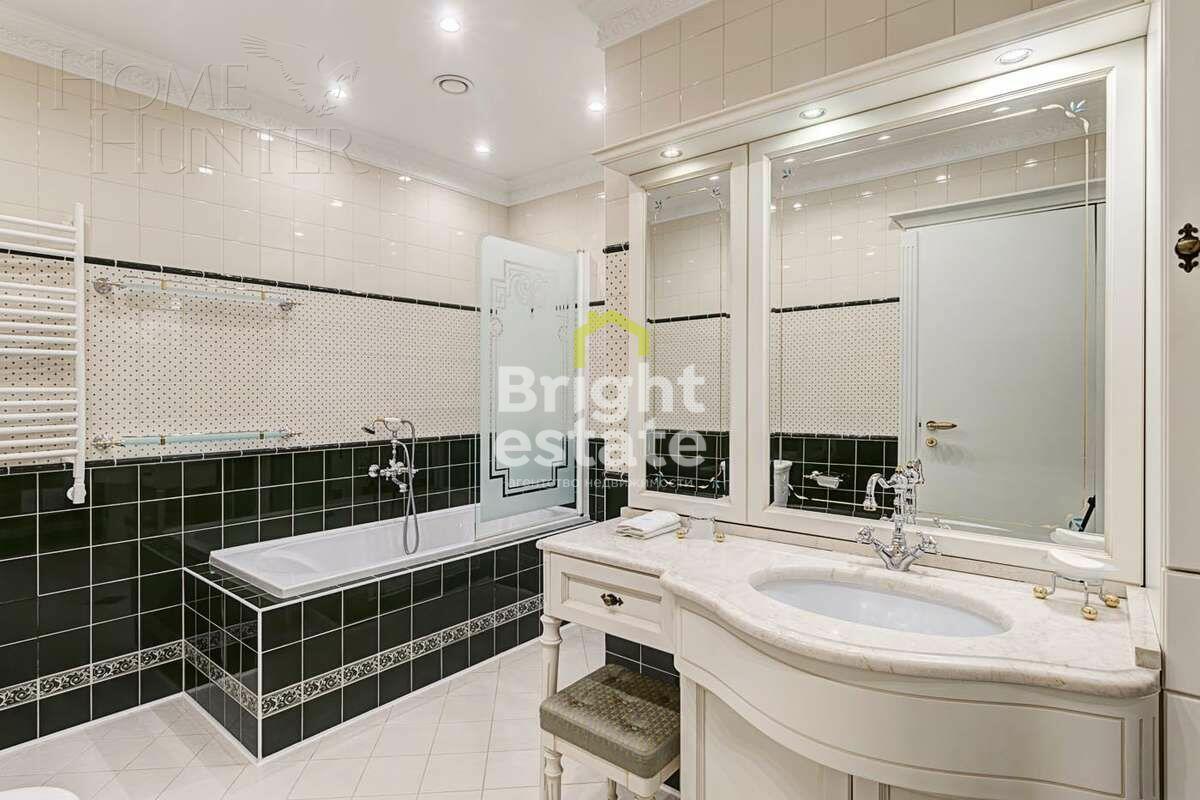 2-этажный коттедж 782.7 м² с отделкой