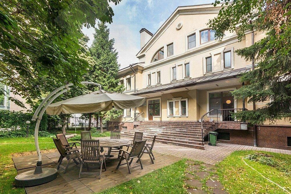 3-УРОВНЕВЫЙ ОСОБНЯК С ОТДЕЛКОЙ 1 040 М² НА 1 ЭТАЖЕ