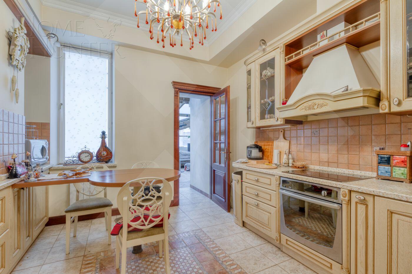 4-КОМН. КВАРТИРА С ОТДЕЛКОЙ 241 М² НА 2 ЭТАЖЕ