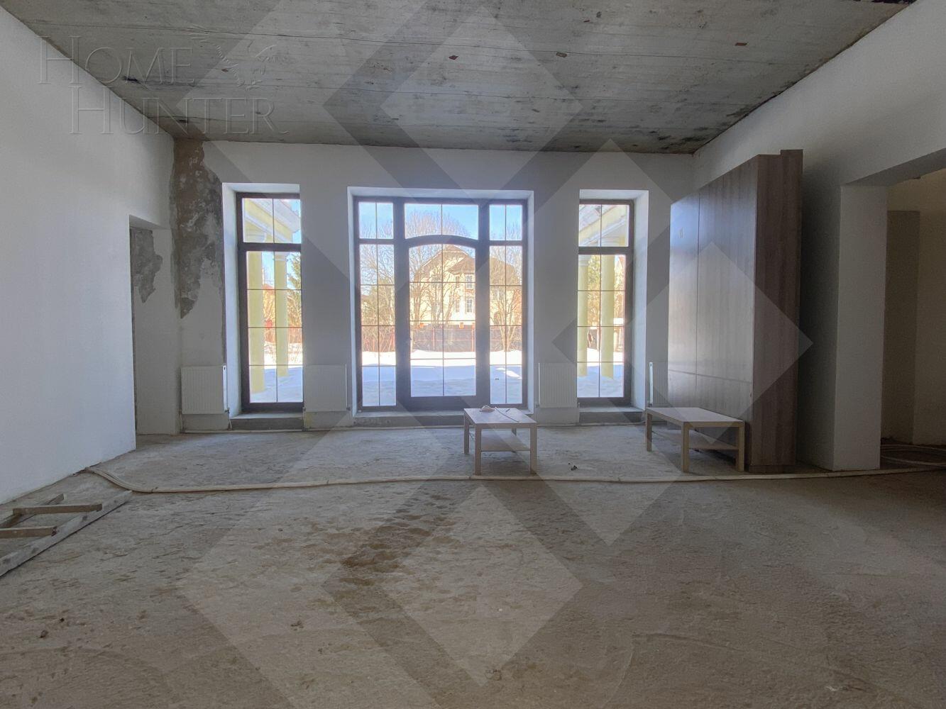 3-этажный коттедж 640 м² без отделки