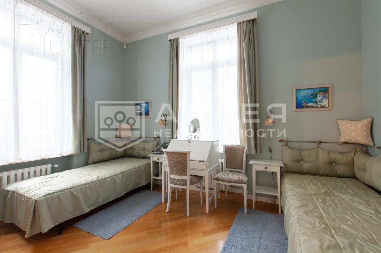 4-этажный коттедж 972.8 м² с отделкой