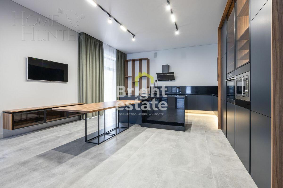 2-этажный коттедж 1 300 м² без отделки