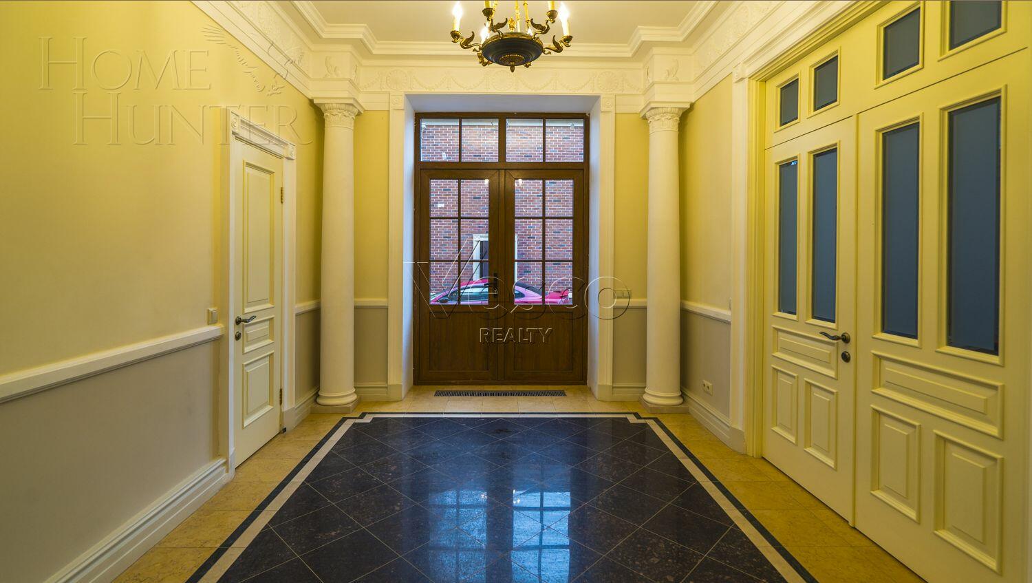 2-этажный коттедж 900 м² с отделкой