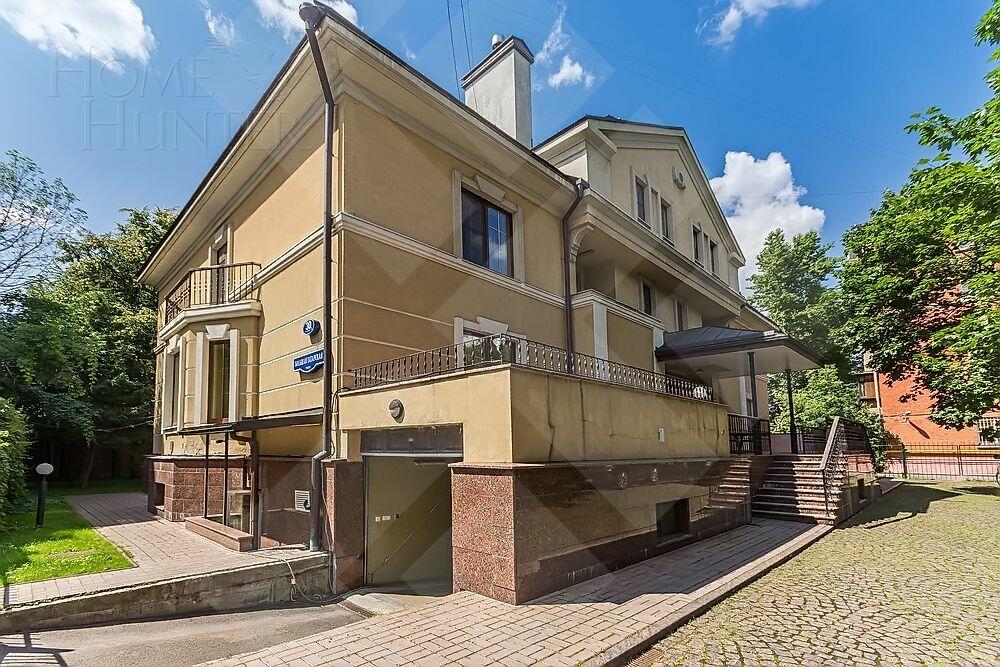 3-УРОВНЕВЫЙ ОСОБНЯК С ОТДЕЛКОЙ 1 040 М² НА 1 ЭТАЖЕ