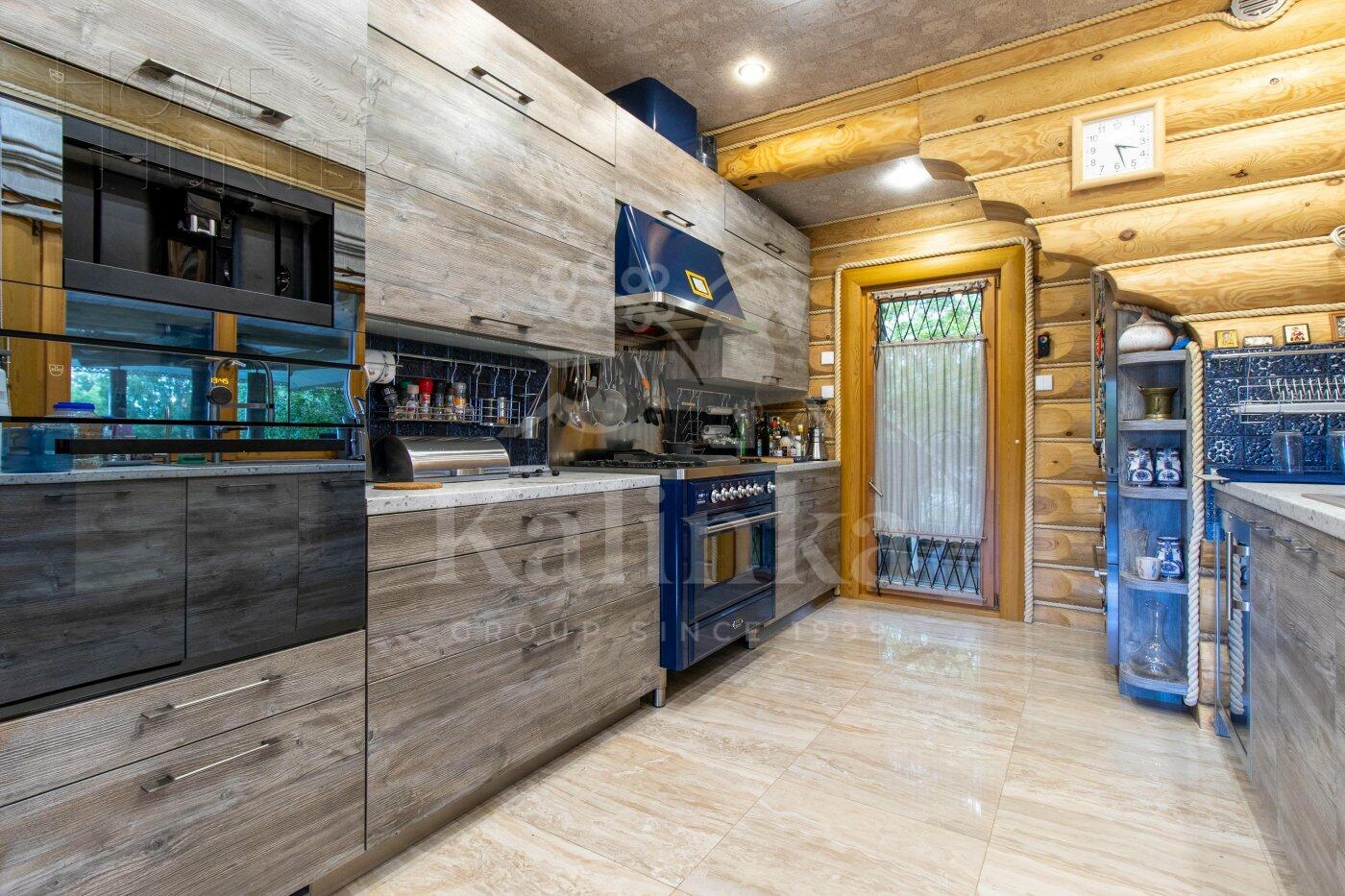 2-этажный коттедж 830 м² с отделкой