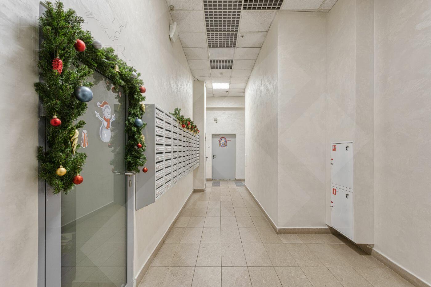 4-КОМН. КВАРТИРА С ОТДЕЛКОЙ 140 М² НА 9 ЭТАЖЕ