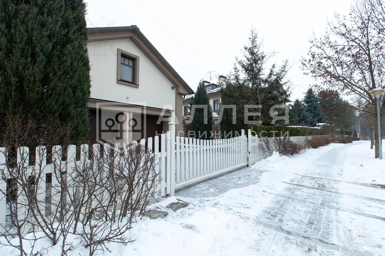 4-этажный коттедж 972.8 м² с отделкой